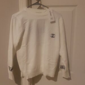 CHANEL Ivory Knit Pullover